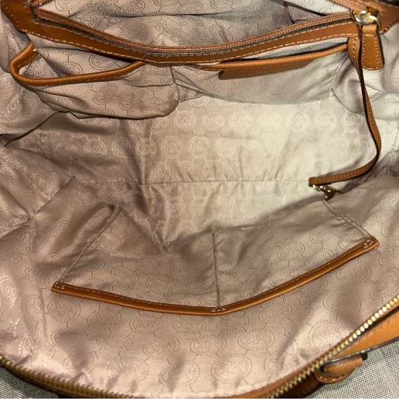 MICHAEL KORS Carmel Saffiano Satchel Shoulder bag. - Picture 11 of 11